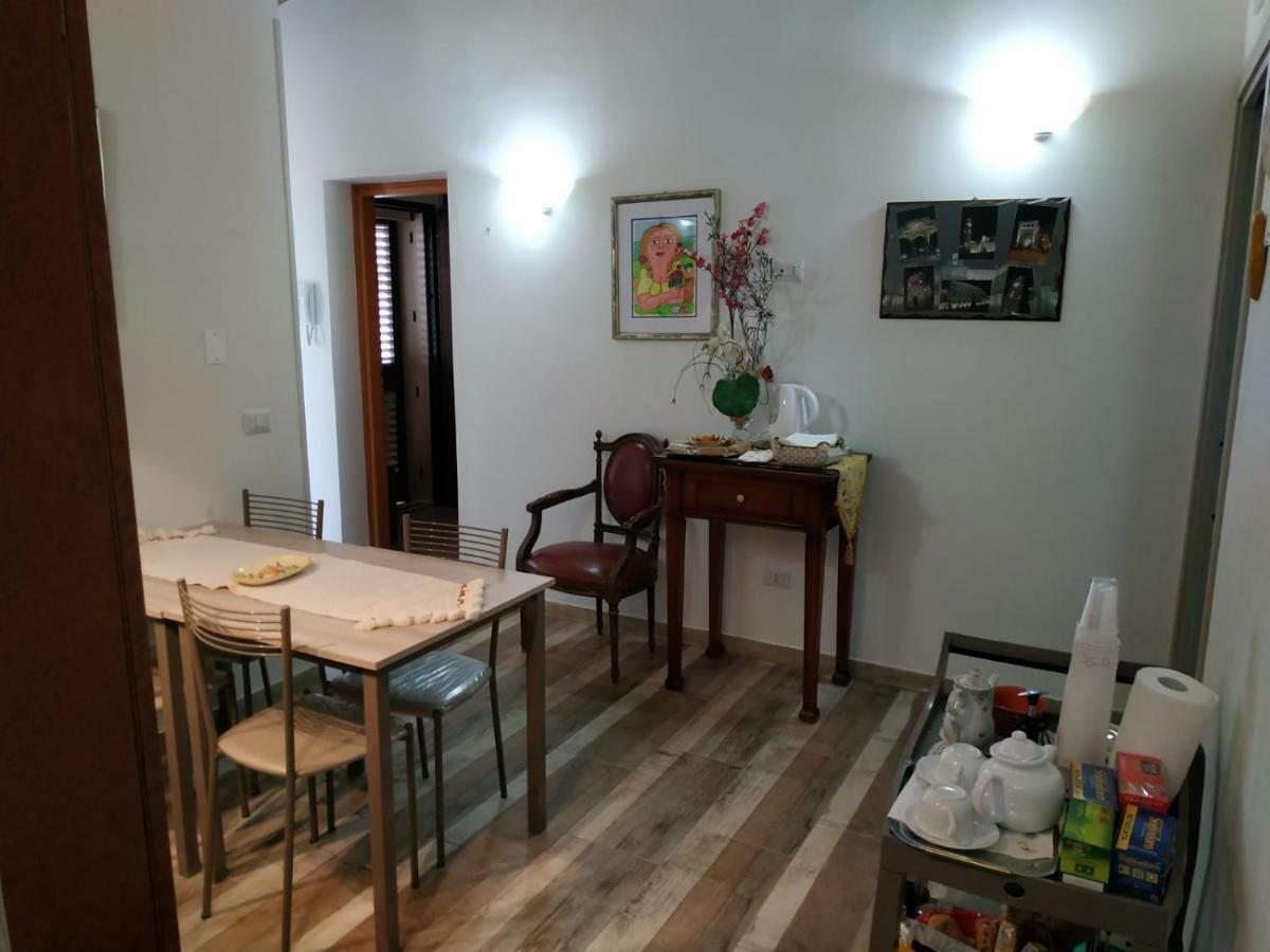 B&B Tra I Mari Del Salento 레체 외부 사진